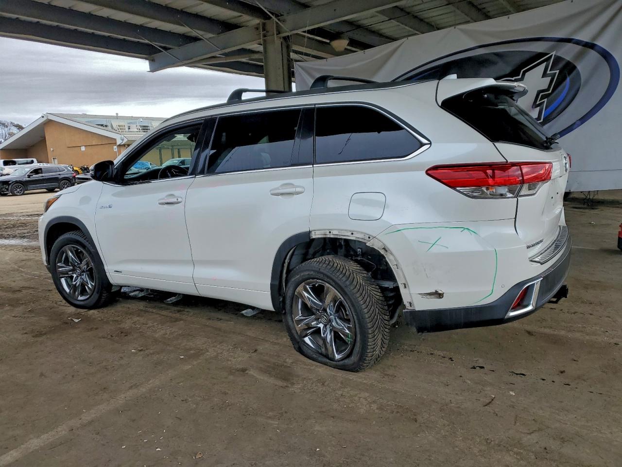 2017 TOYOTA HIGHLANDER HYBRID LIMITED PLATINUM photo 3