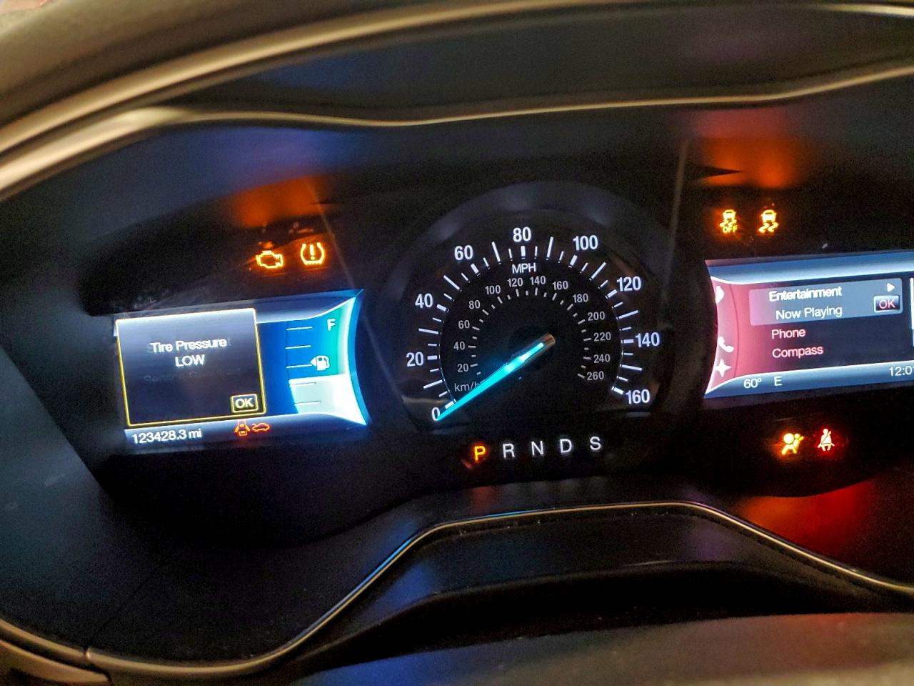 2014 FORD FUSION SE photo 9