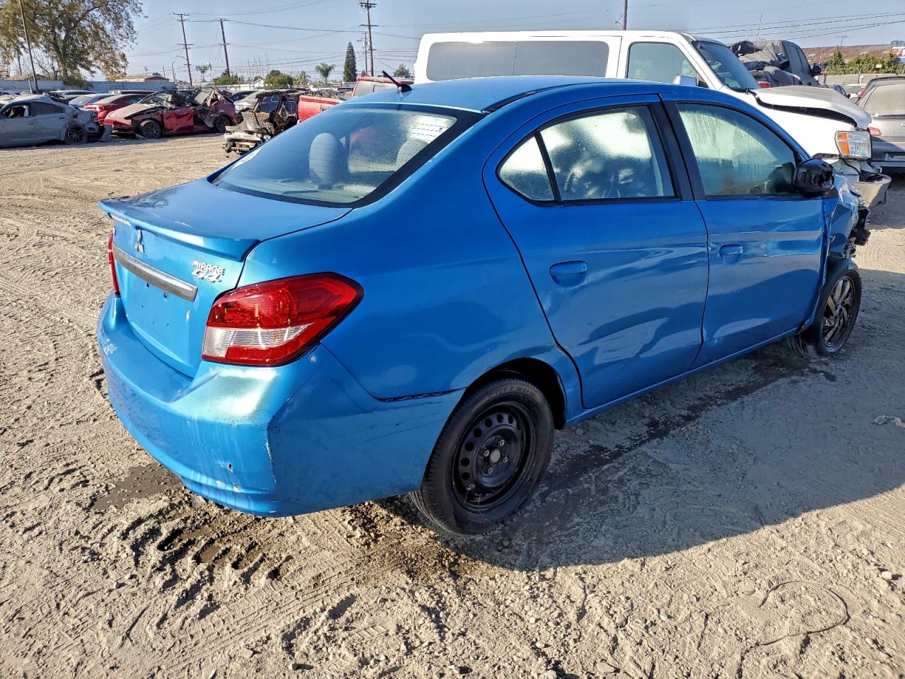 2017 MITSUBISHI MIRAGE G4 ES photo 3