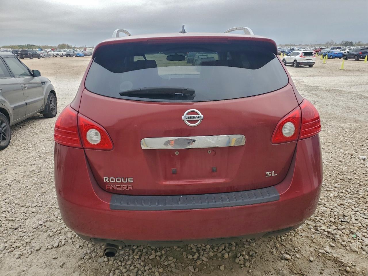 2013 NISSAN ROGUE S photo 6