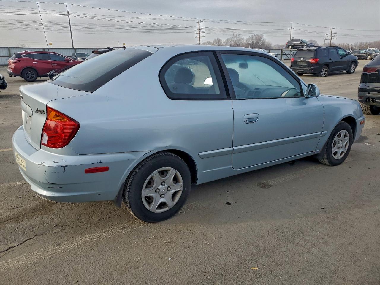 2005 HYUNDAI ACCENT GS photo 3
