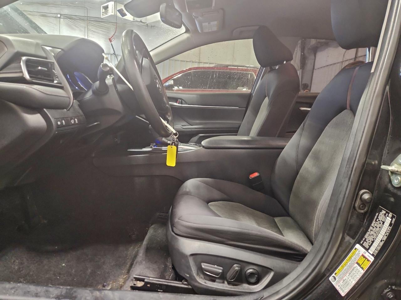 2019 TOYOTA CAMRY L photo 13