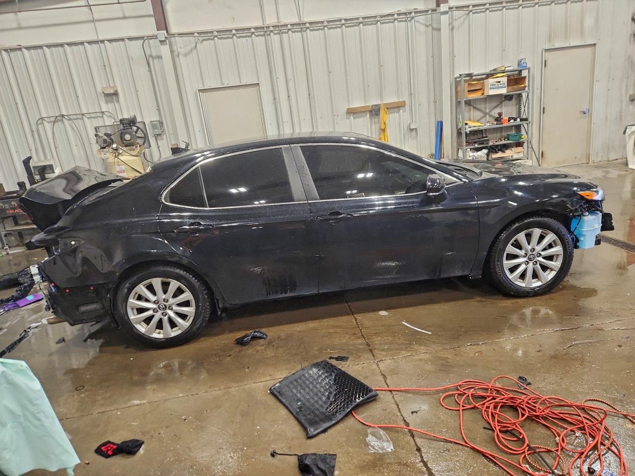 2019 TOYOTA CAMRY L photo 5