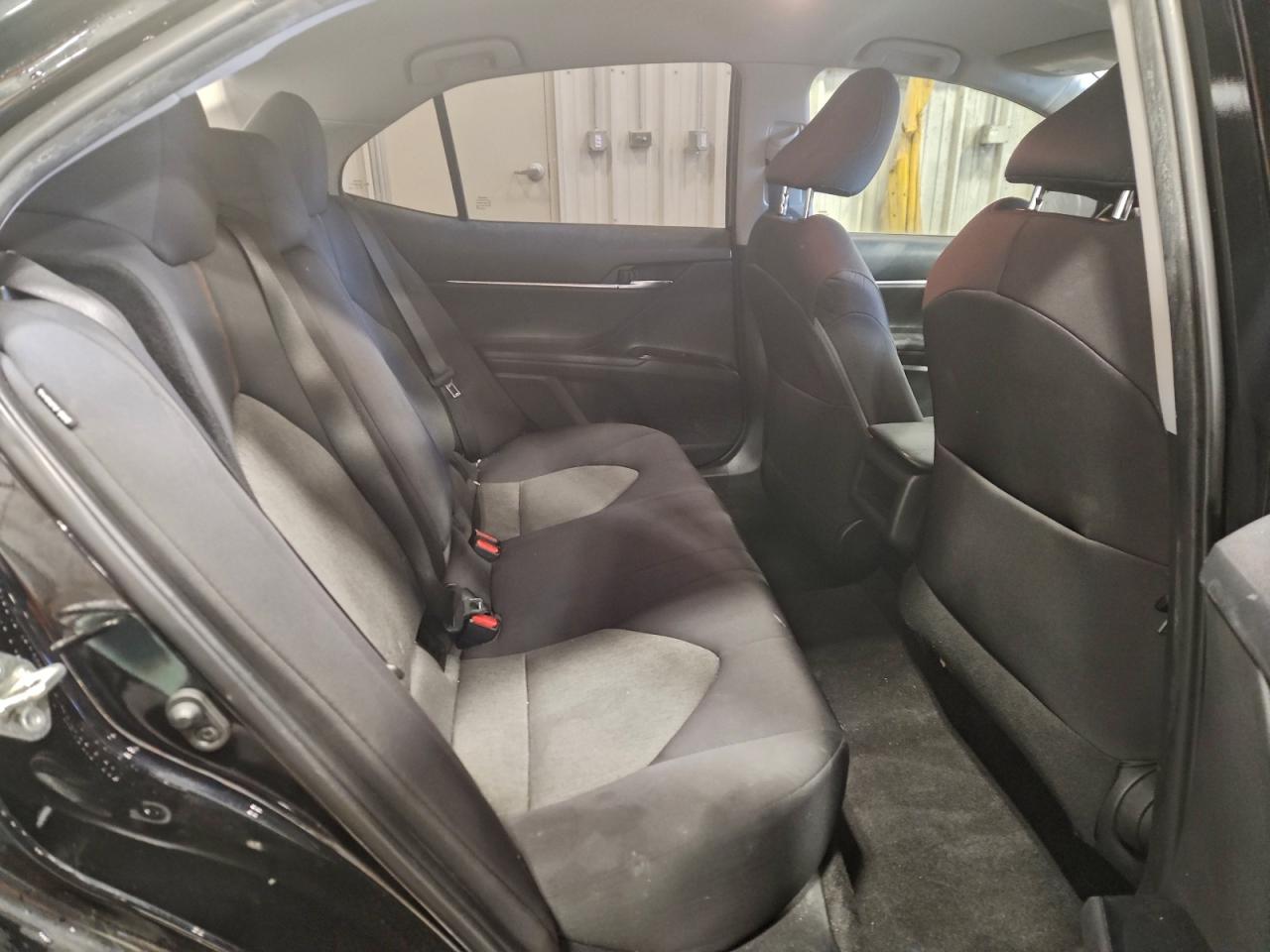 2019 TOYOTA CAMRY L photo 19