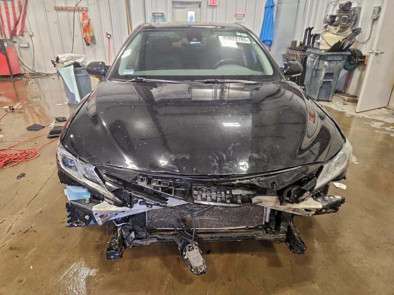 2019 TOYOTA CAMRY L photo 9