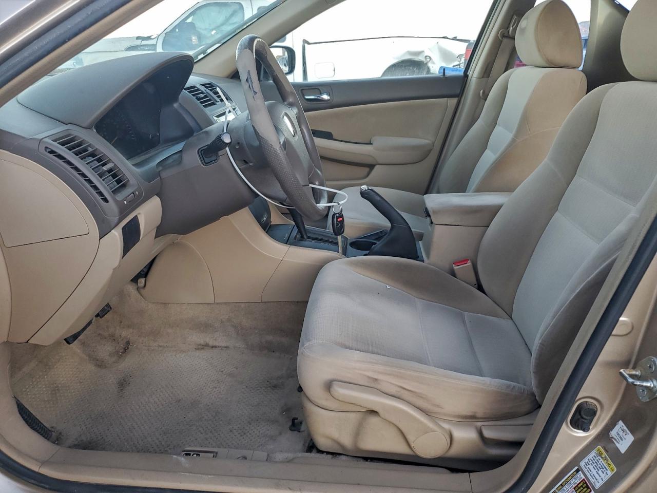 2005 HONDA ACCORD LX photo 13
