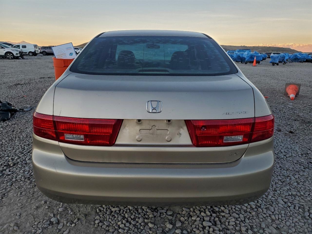 2005 HONDA ACCORD LX photo 11