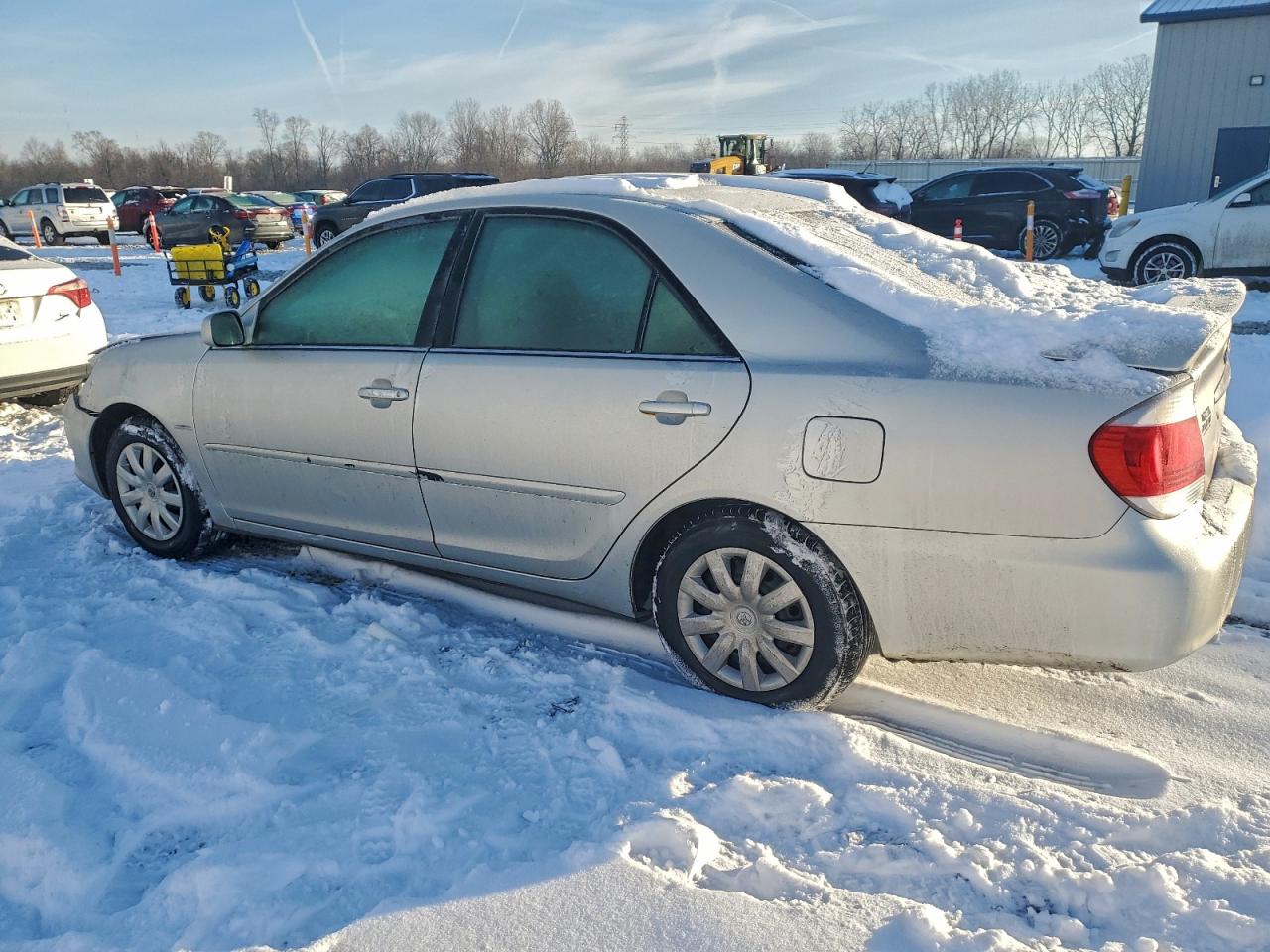2005 TOYOTA CAMRY LE photo 3