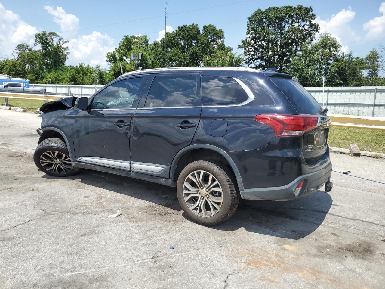 2018 MITSUBISHI OUTLANDER SE photo 3