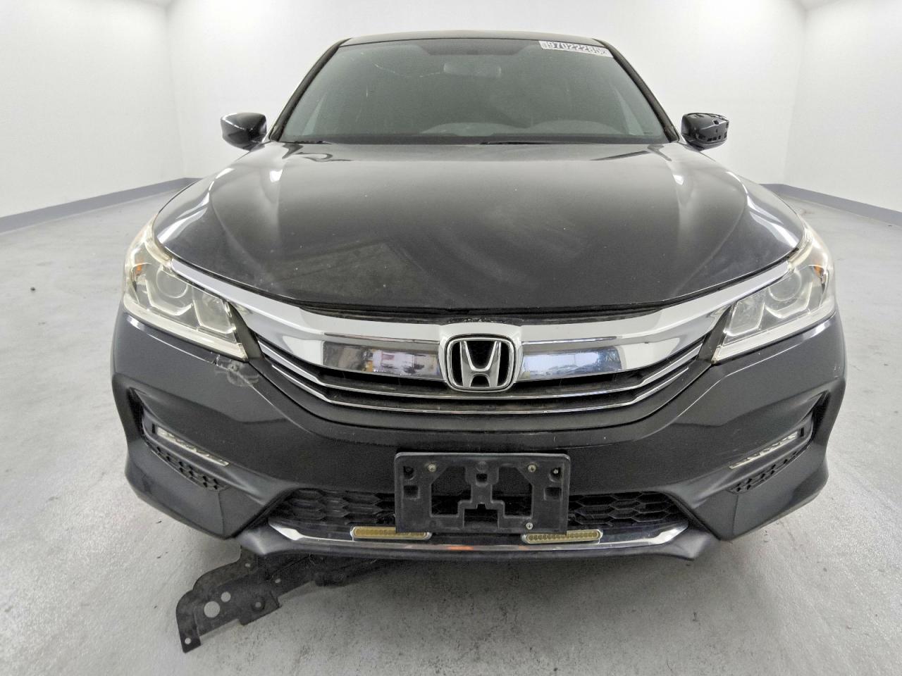 2017 HONDA ACCORD SPORT photo 13