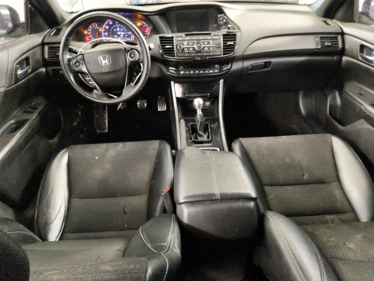 2017 HONDA ACCORD SPORT photo 22
