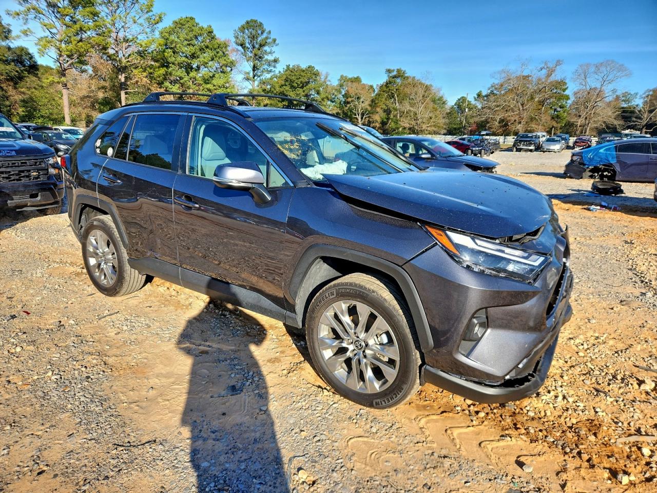 2025 TOYOTA RAV4 XLE PREMIUM photo 7