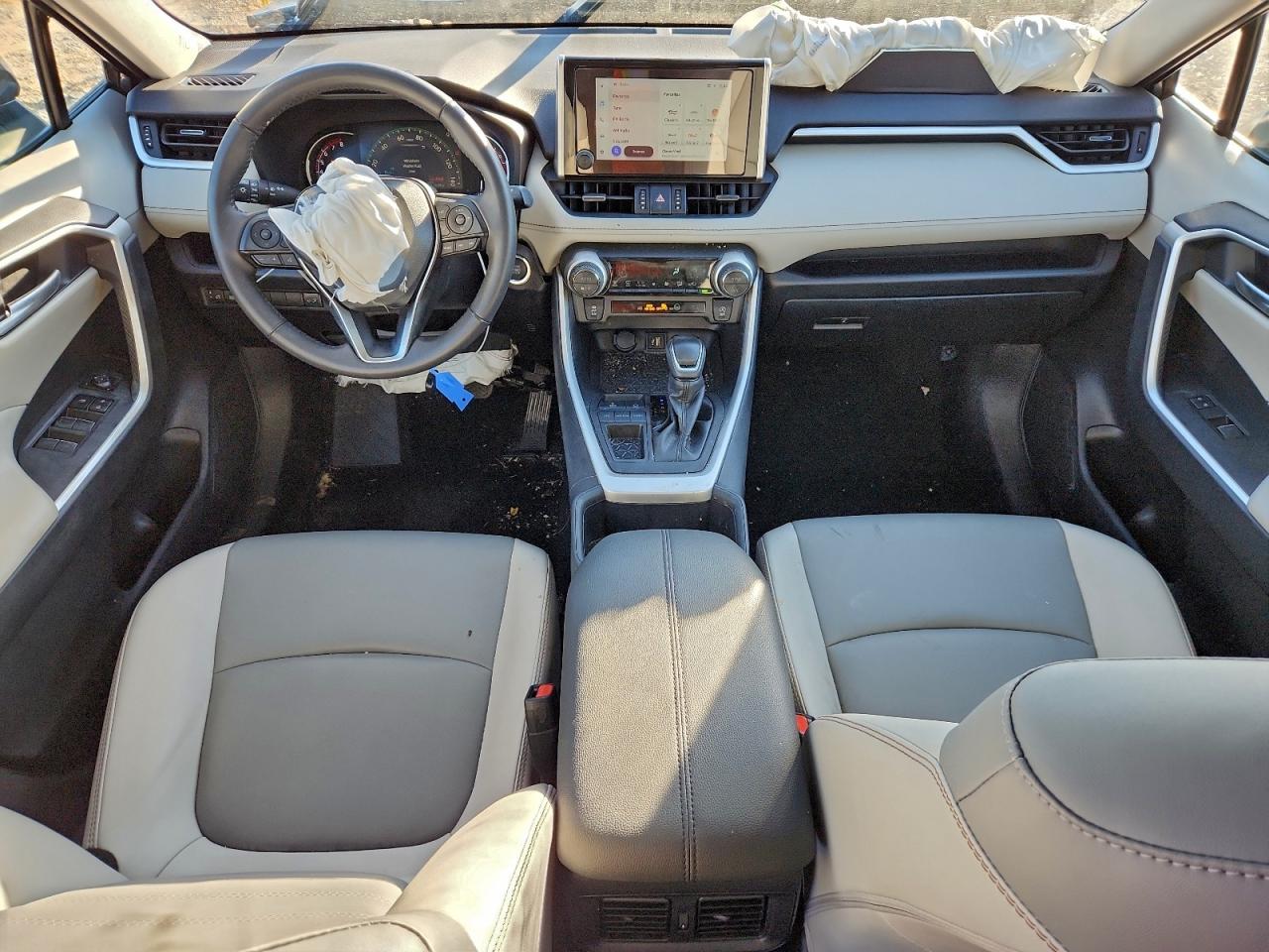 2025 TOYOTA RAV4 XLE PREMIUM photo 15