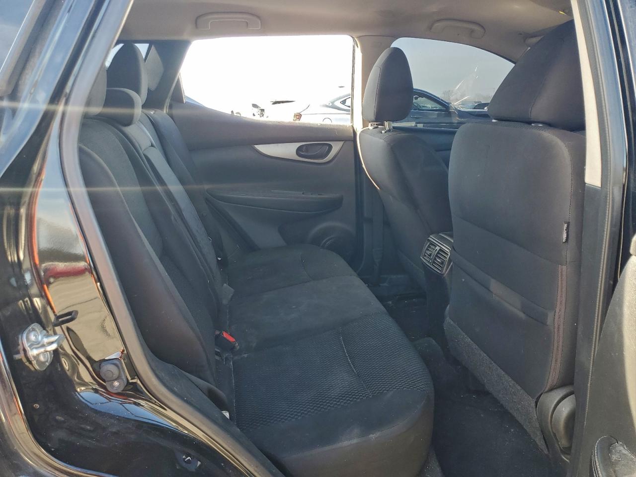 2019 NISSAN ROGUE SPORT S photo 31