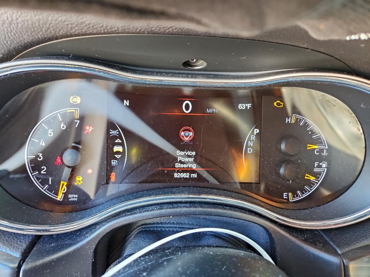 2019 JEEP GRAND CHEROKEE LAREDO photo 9