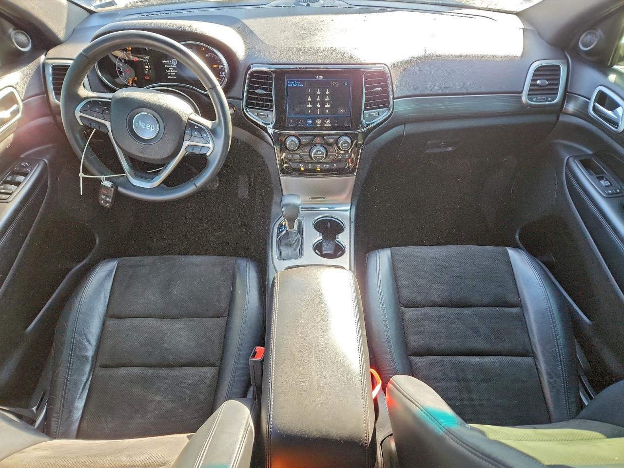 2019 JEEP GRAND CHEROKEE LAREDO photo 8