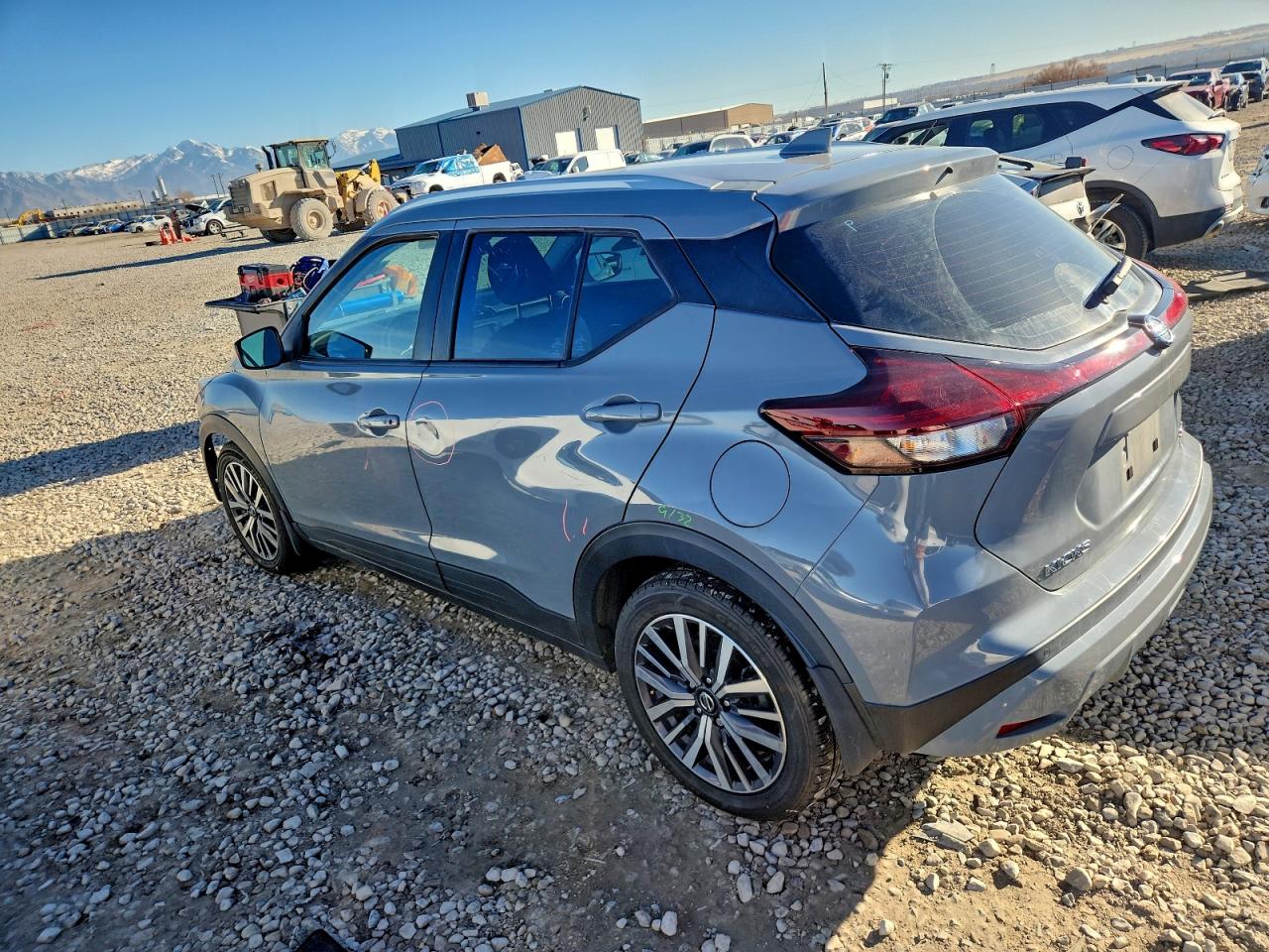 2021 NISSAN KICKS SV photo 3
