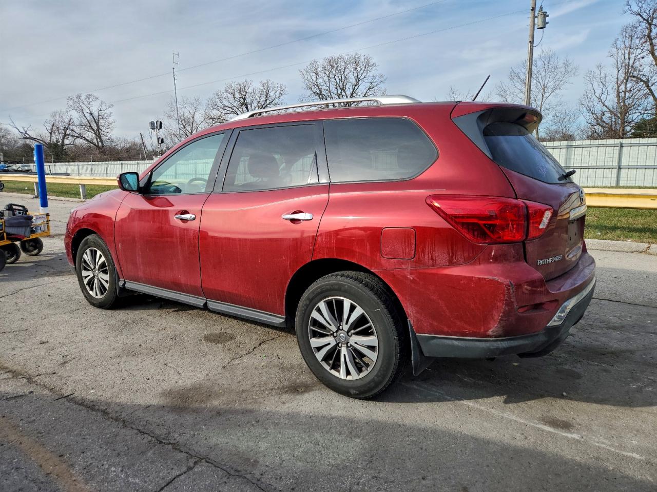 2017 NISSAN PATHFINDER S photo 2