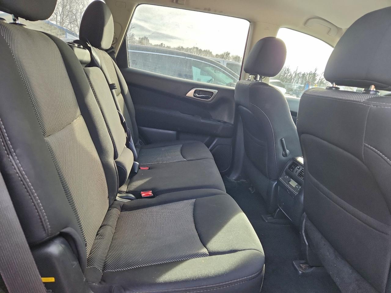 2017 NISSAN PATHFINDER S photo 11