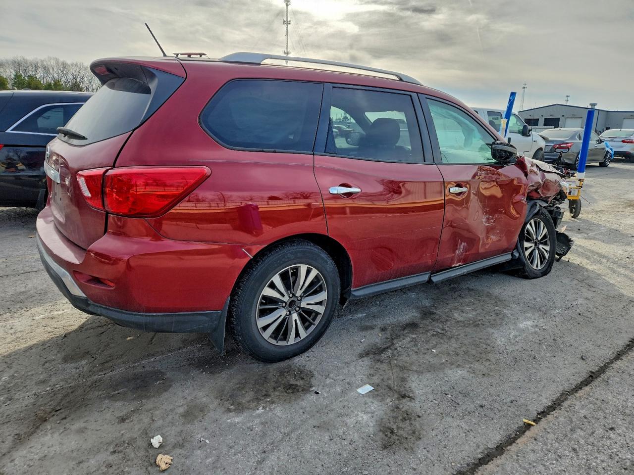 2017 NISSAN PATHFINDER S photo 3