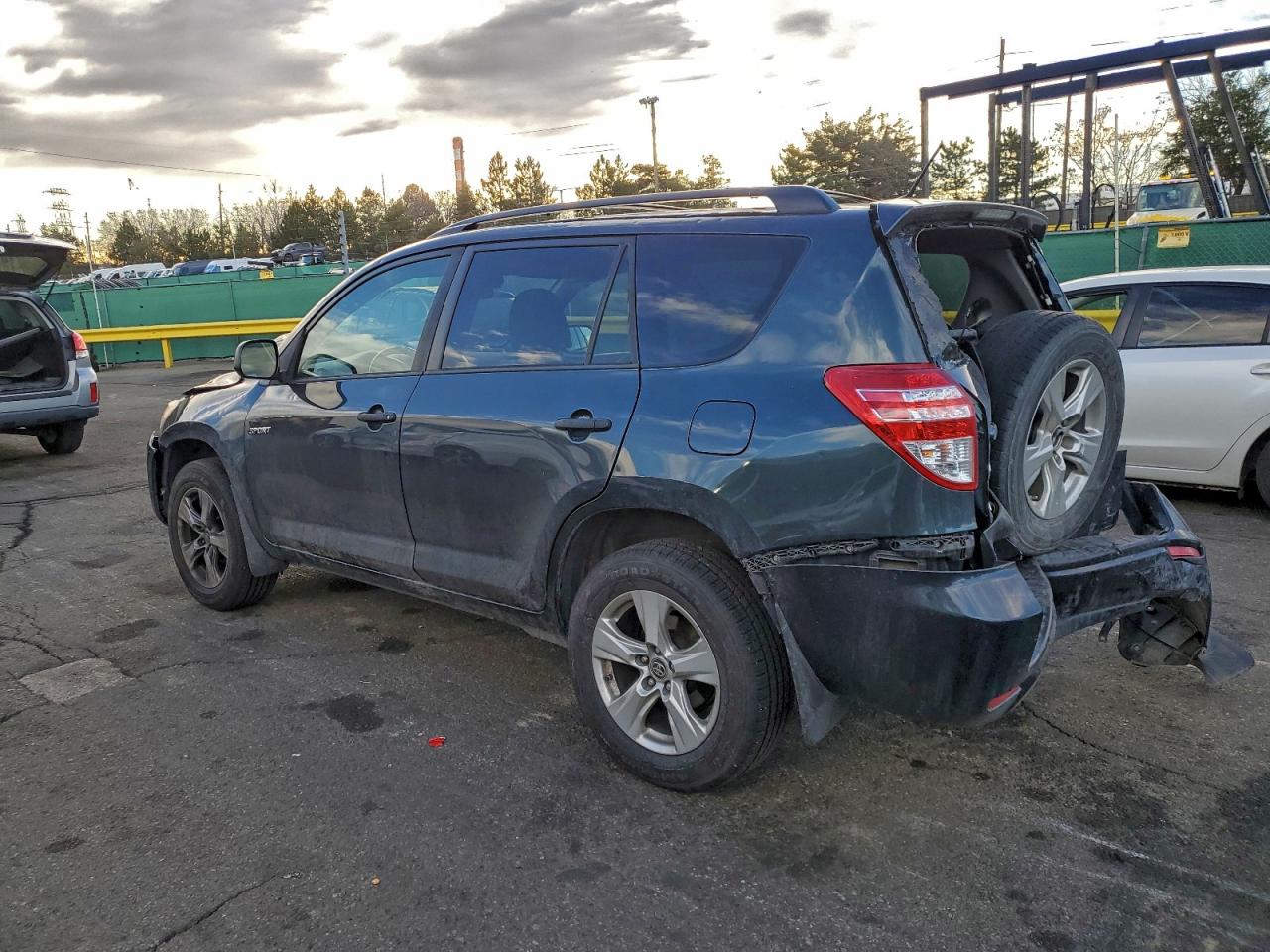 2012 TOYOTA RAV4 photo 2