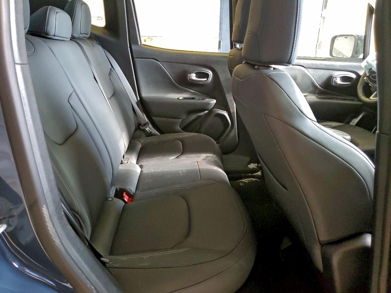 2023 JEEP RENEGADE LIMITED photo 11