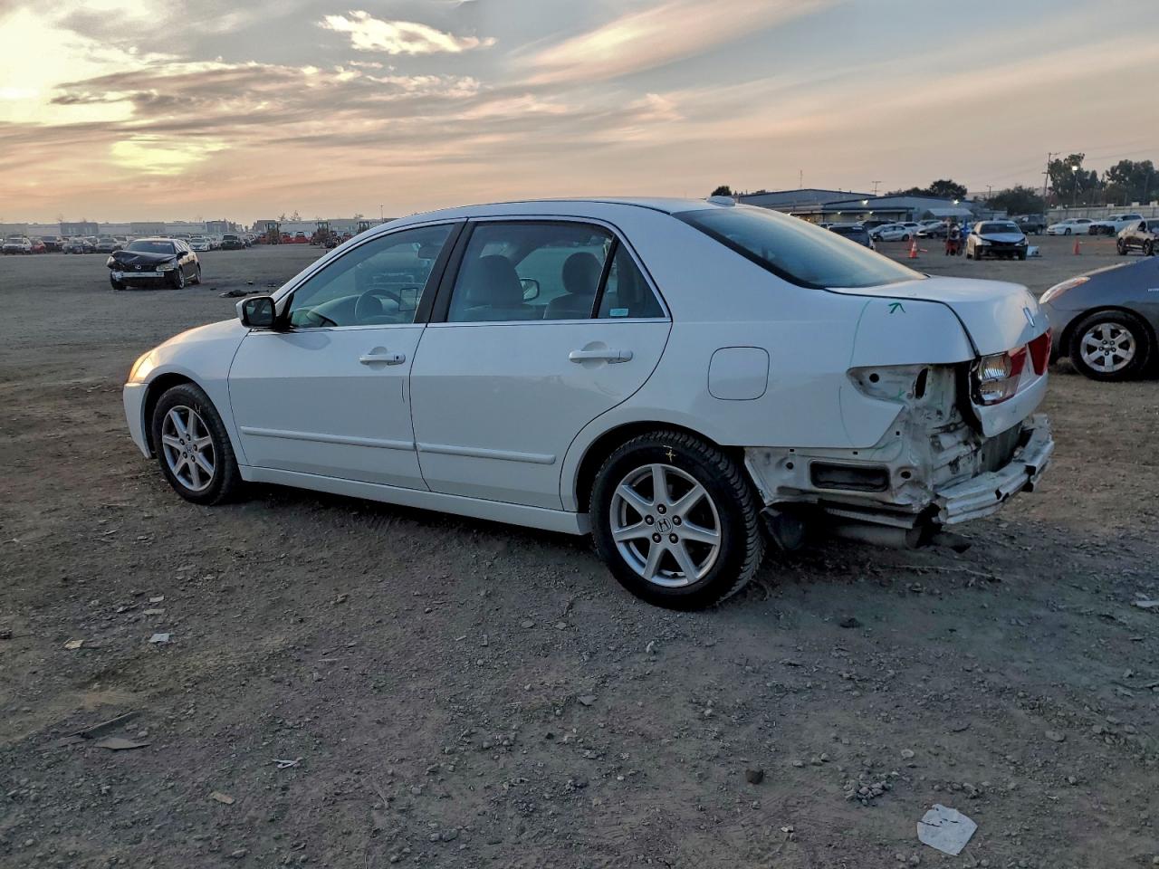 2004 HONDA ACCORD EX photo 3