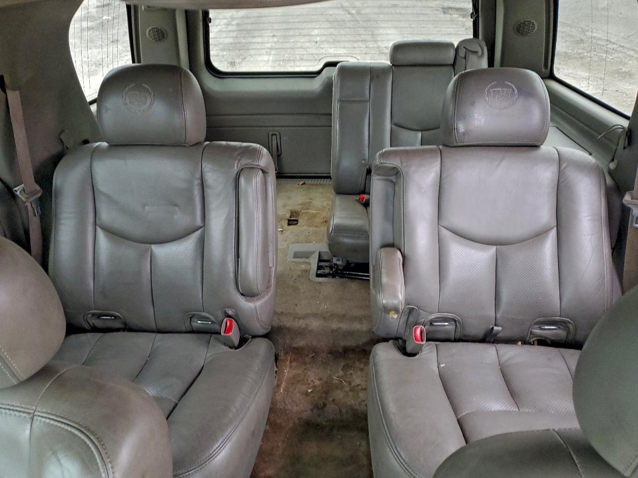 2006 CADILLAC ESCALADE LUXURY photo 10