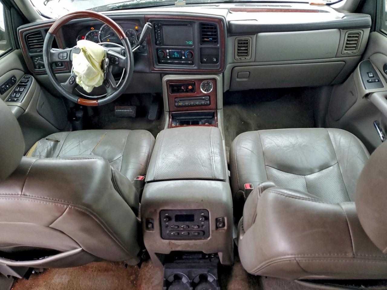 2006 CADILLAC ESCALADE LUXURY photo 8