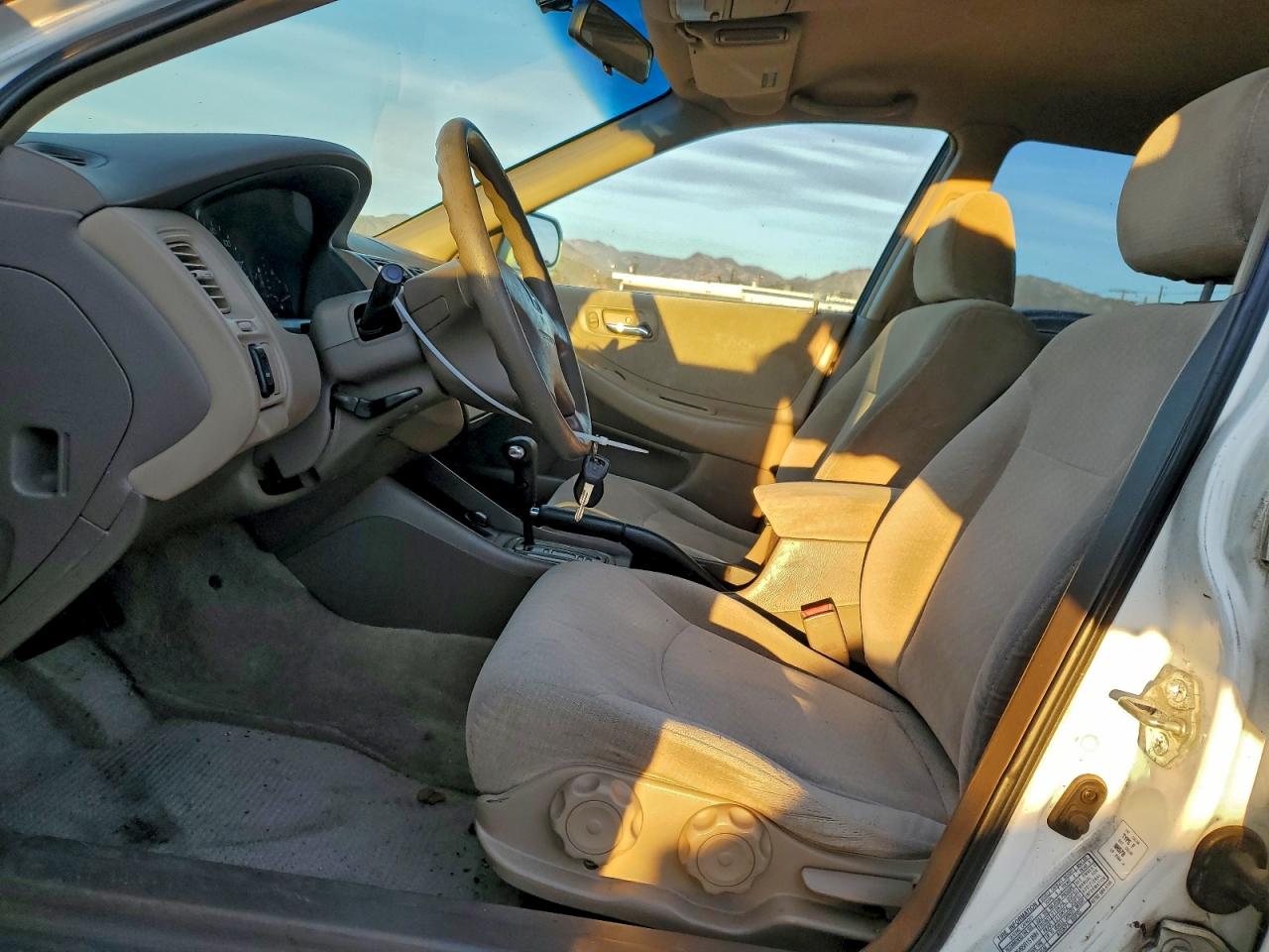 2002 HONDA ACCORD LX photo 7