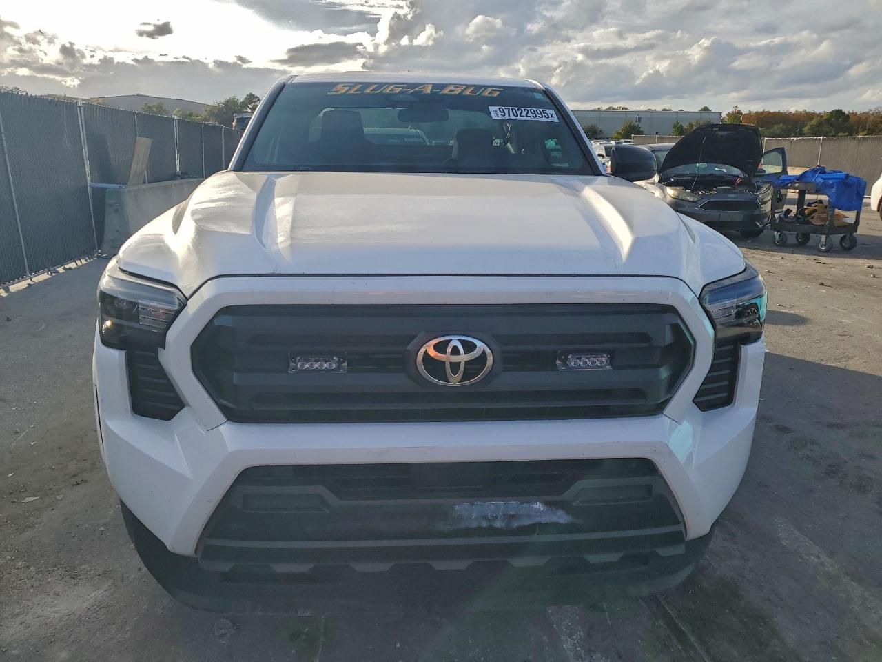 2024 TOYOTA TACOMA photo 9