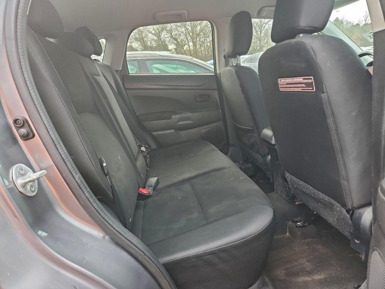 2015 MITSUBISHI OUTLANDER SPORT ES photo 21