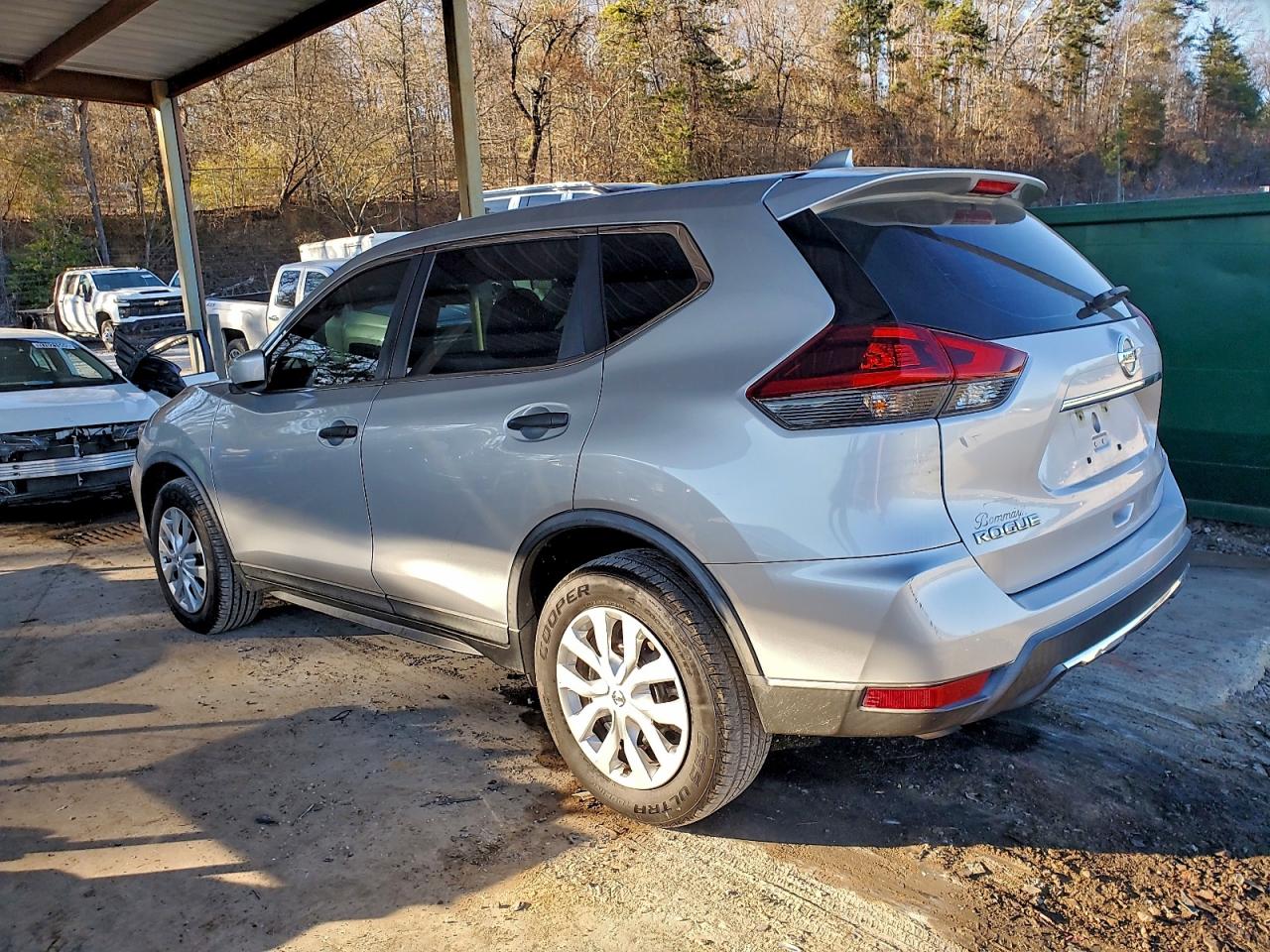 2018 NISSAN ROGUE S photo 3