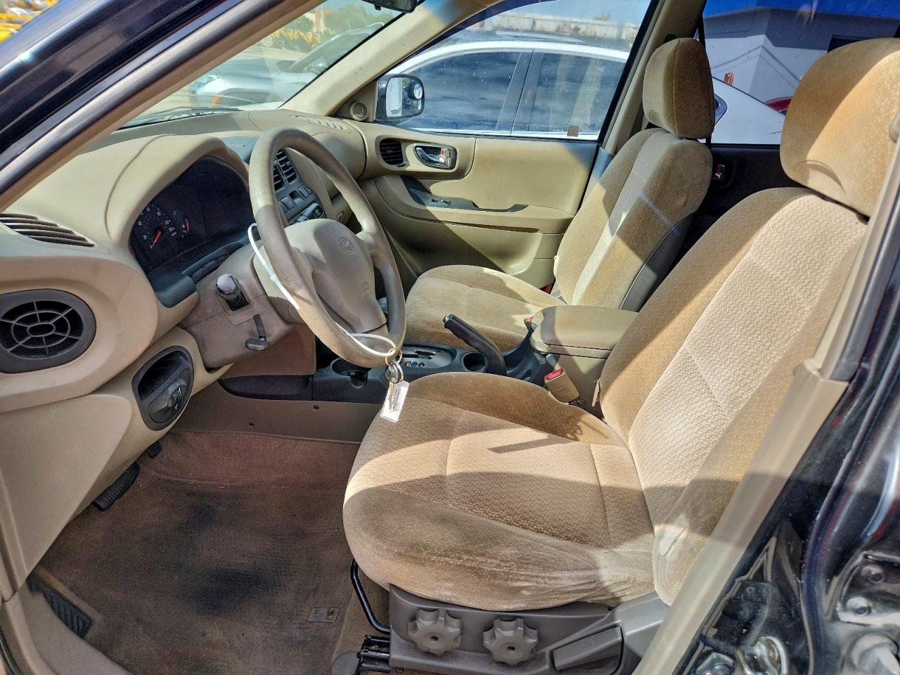 2004 HYUNDAI SANTA FE GL photo 13