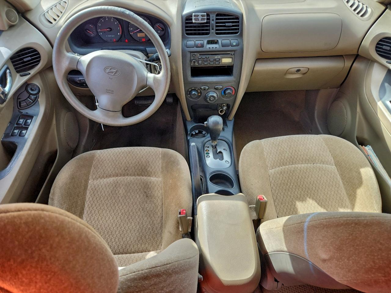 2004 HYUNDAI SANTA FE GL photo 15