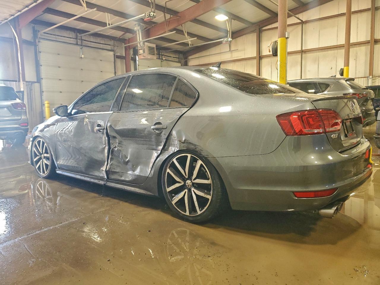 2014 VOLKSWAGEN JETTA GLI photo 4
