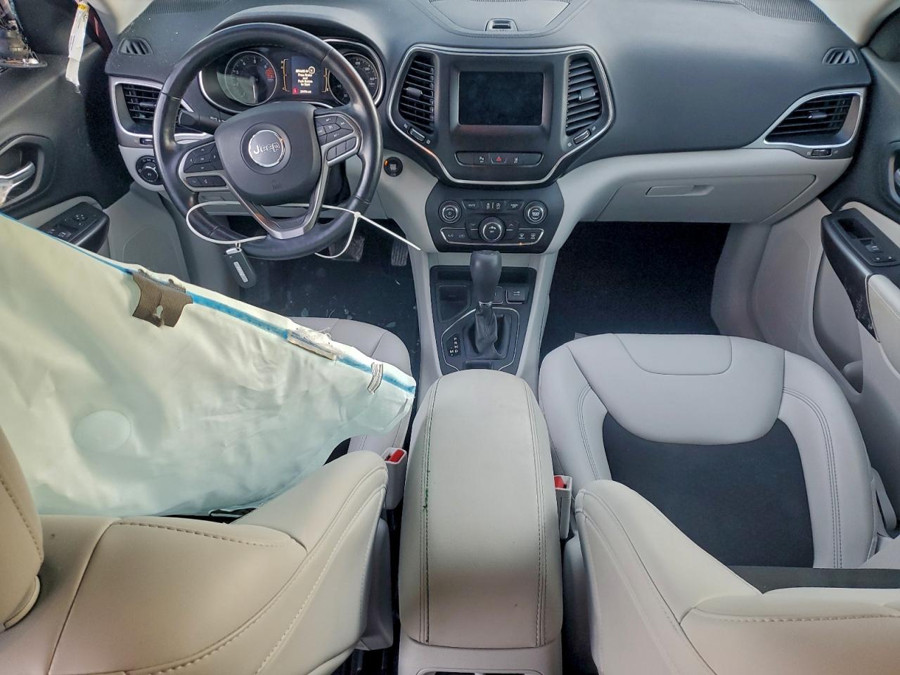 2021 JEEP CHEROKEE LATITUDE PLUS photo 15