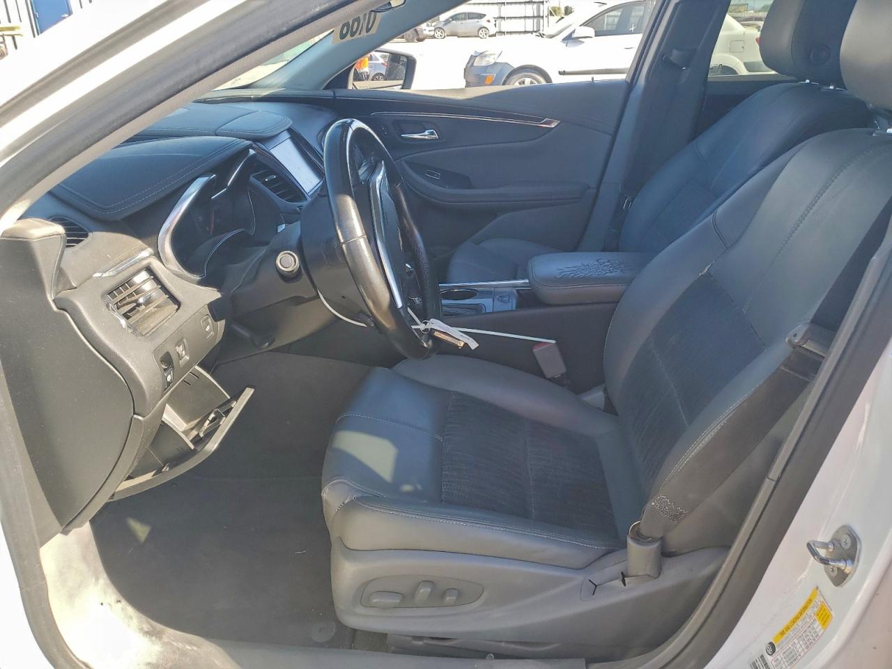 2018 CHEVROLET IMPALA LT photo 13