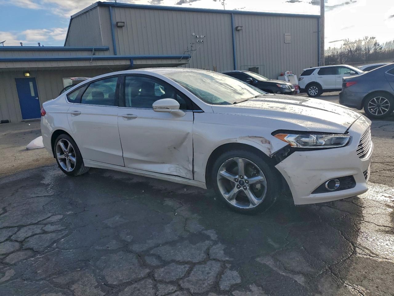 2014 FORD FUSION SE photo 4