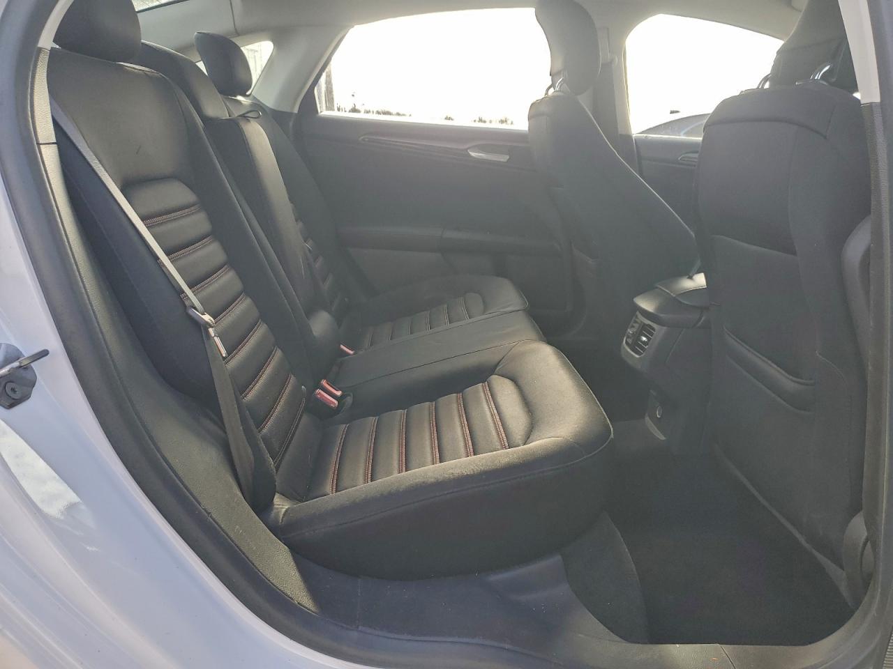 2014 FORD FUSION SE photo 10