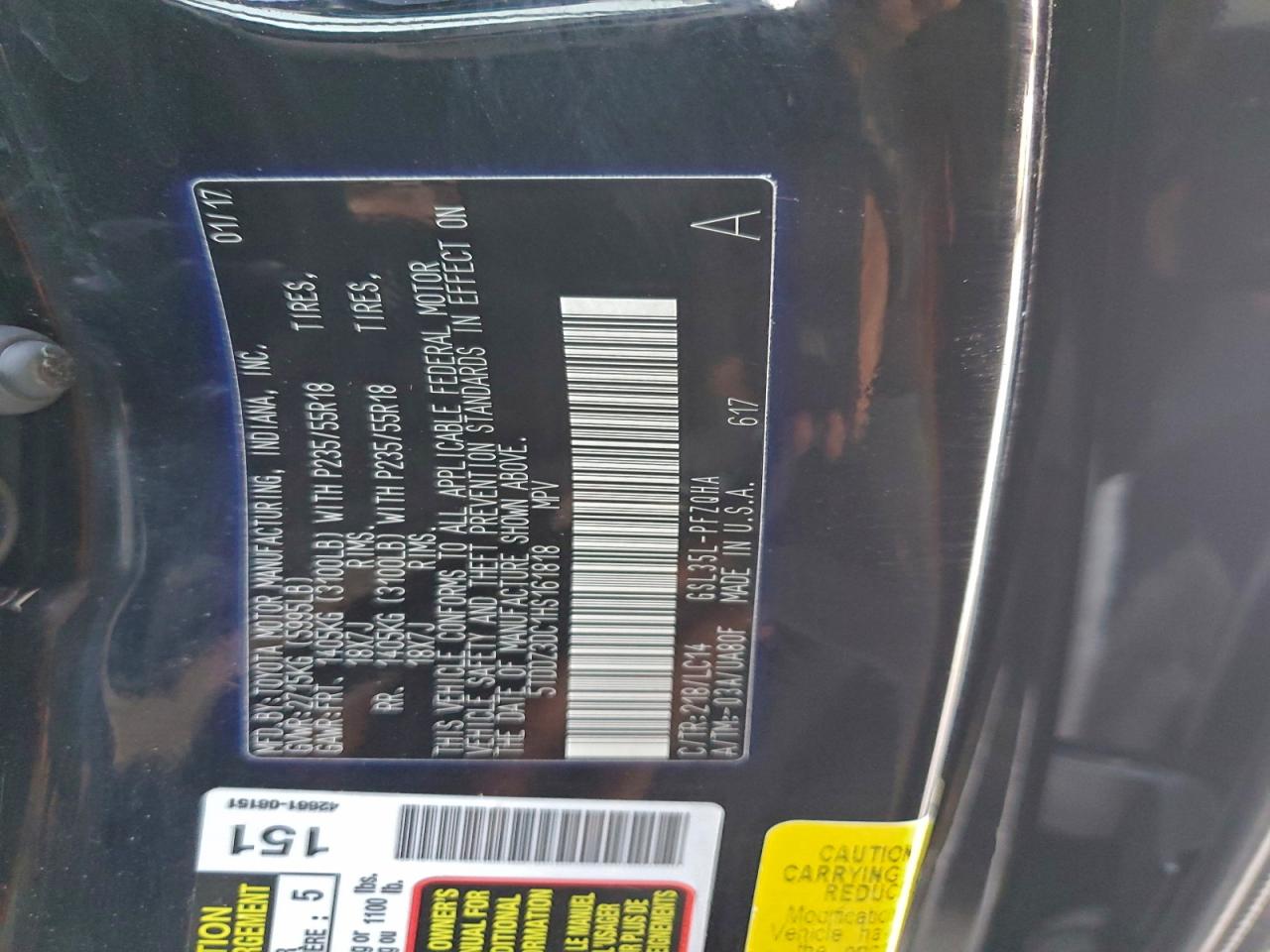 2017 TOYOTA SIENNA XLE photo 25