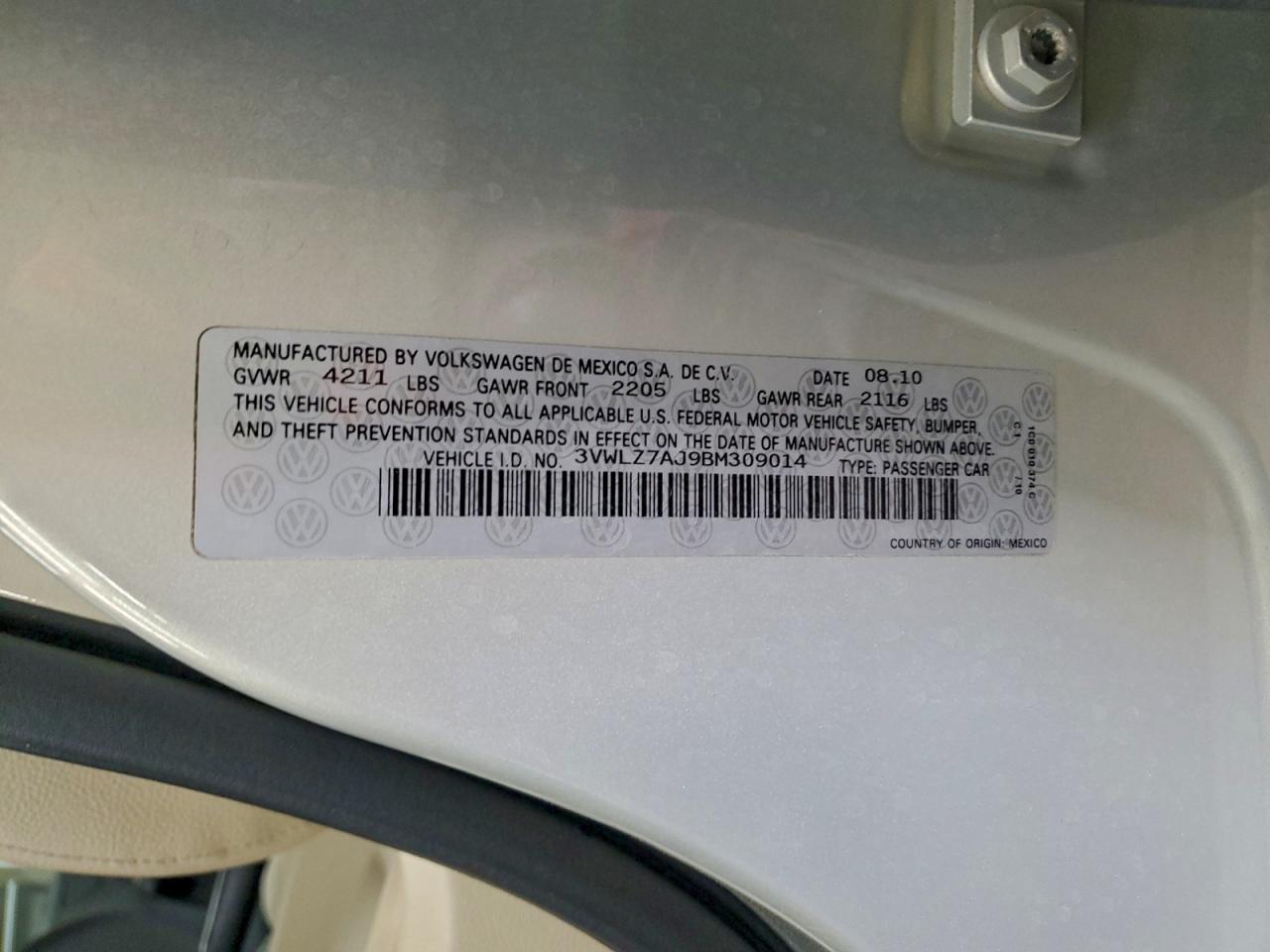 2011 VOLKSWAGEN JETTA SEL photo 23