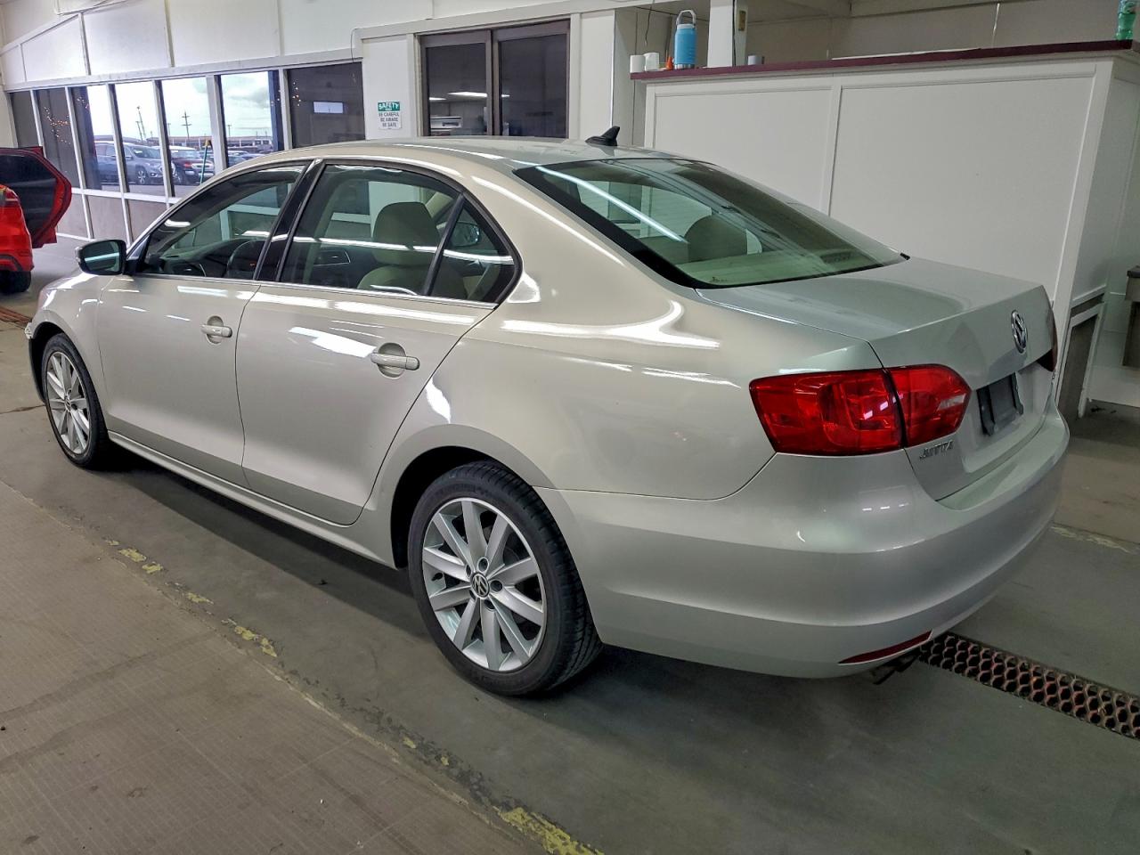 2011 VOLKSWAGEN JETTA SEL photo 3