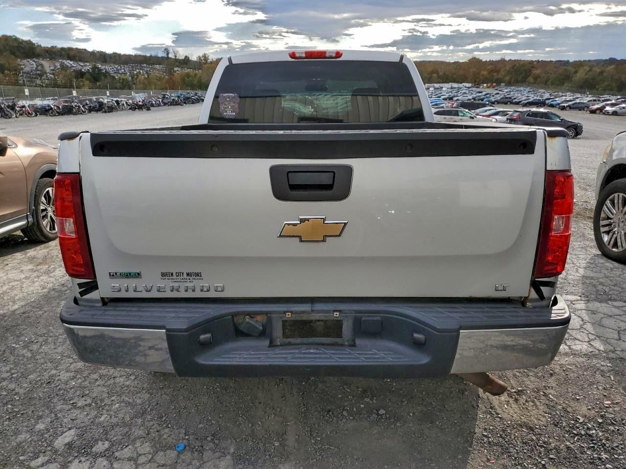 2010 CHEVROLET SILVERADO K1500 LT photo 11