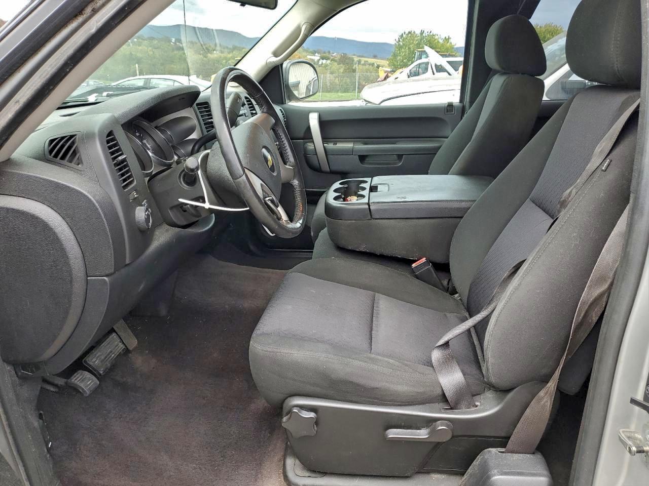 2010 CHEVROLET SILVERADO K1500 LT photo 13