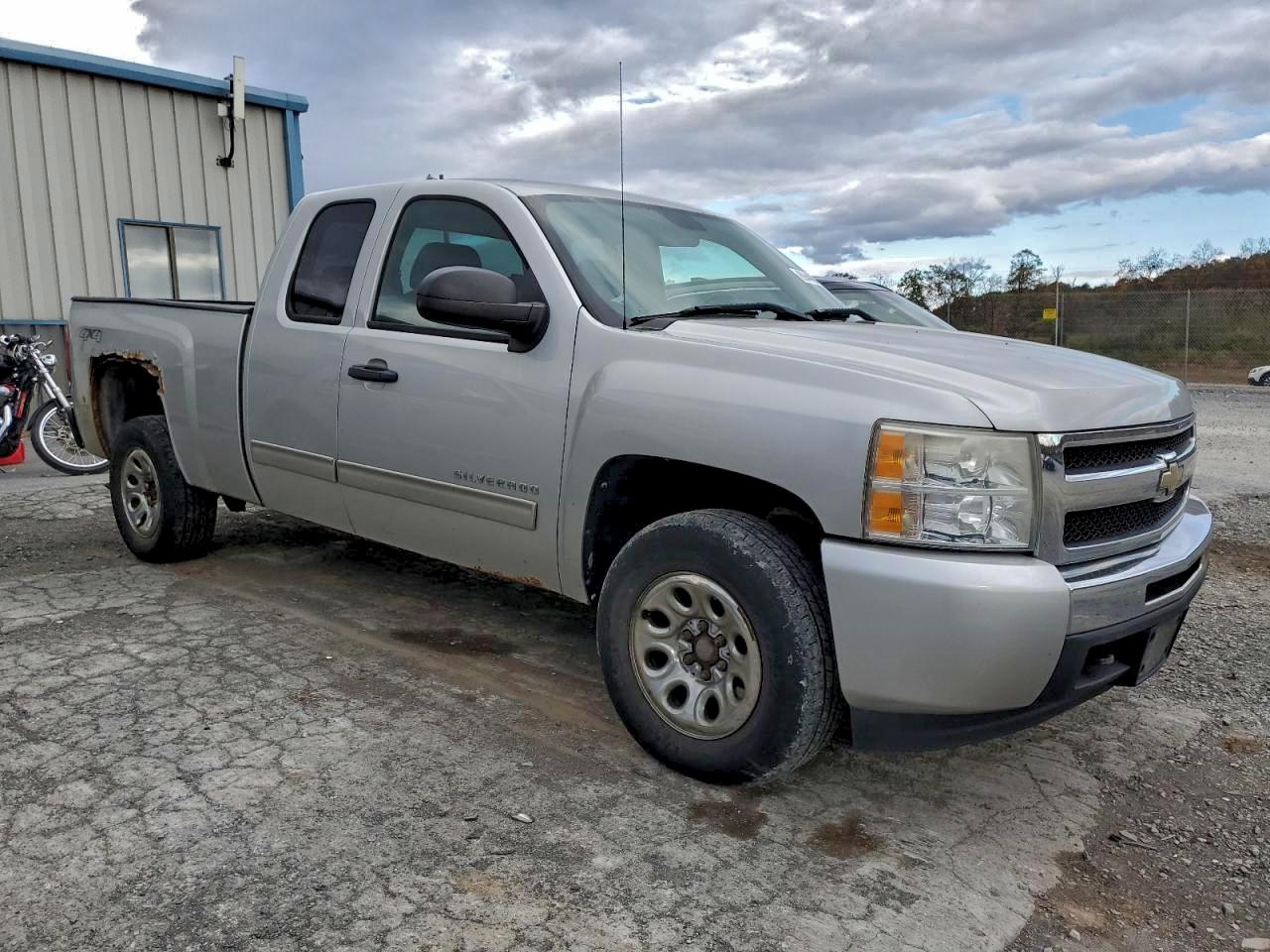 2010 CHEVROLET SILVERADO K1500 LT photo 7