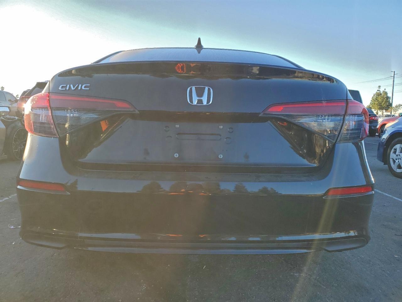 2022 HONDA CIVIC LX photo 11