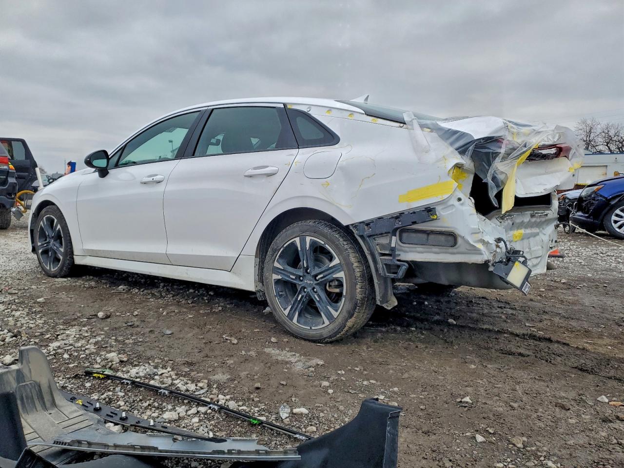 2023 KIA K5 GT LINE photo 4