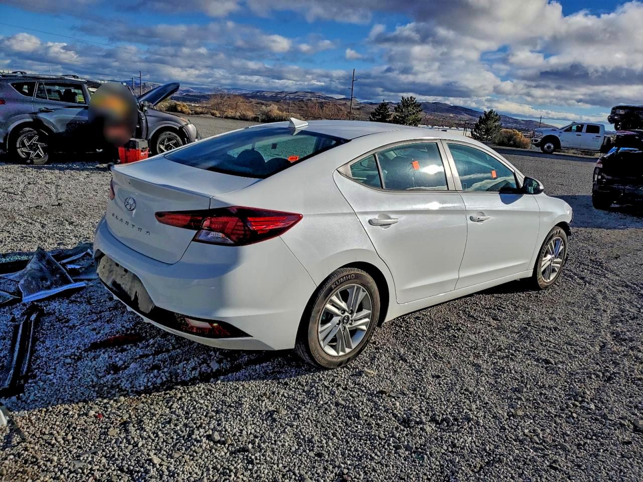 2020 HYUNDAI ELANTRA SEL photo 7
