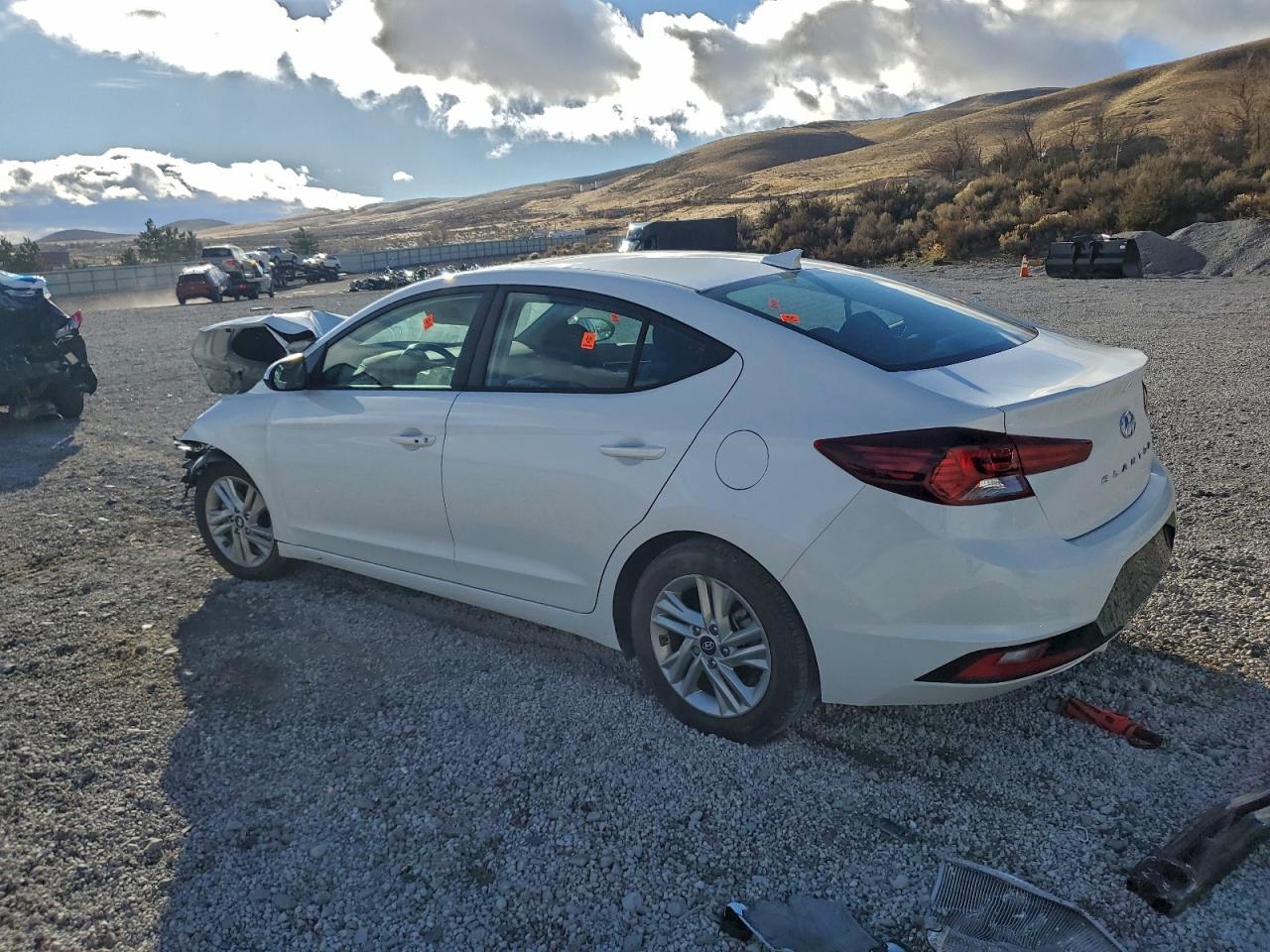 2020 HYUNDAI ELANTRA SEL photo 4